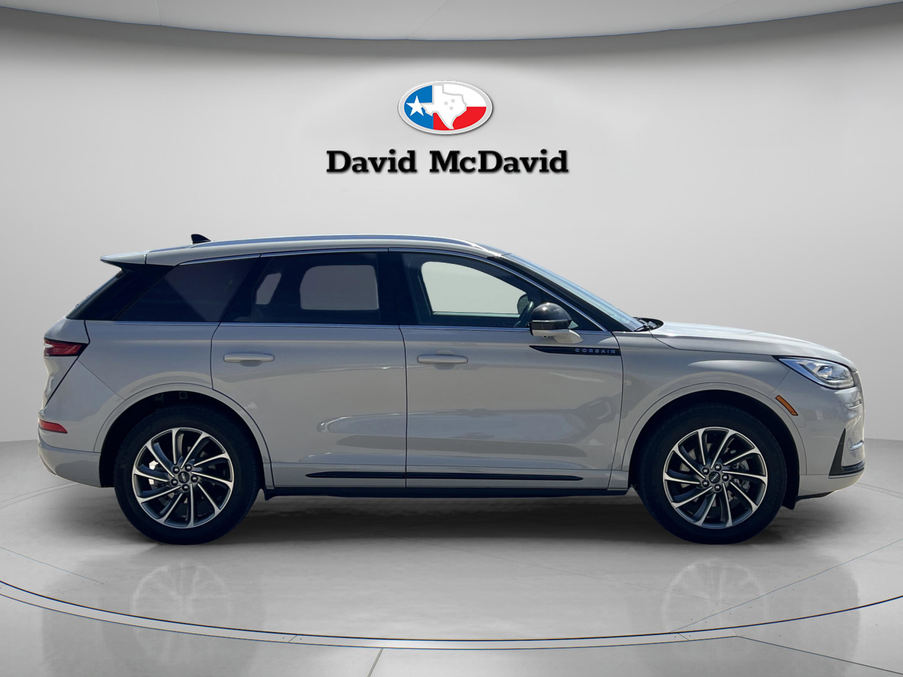 Used 2023 Lincoln Corsair Grand Touring w/ Equipment Group 301A image 8