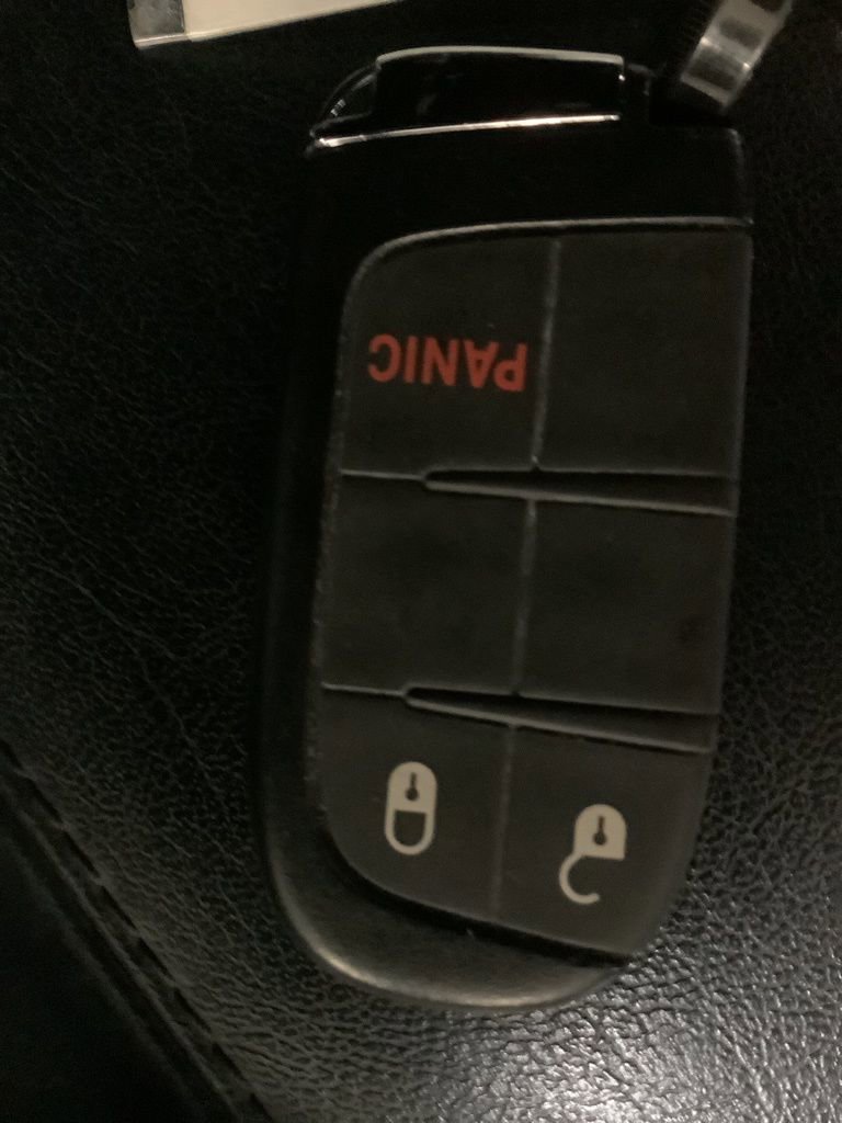 Used 2023 Jeep Compass Latitude image 32