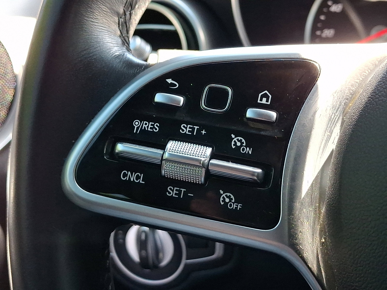 Used 2022 Mercedes-Benz GLC 300 4MATIC image 20