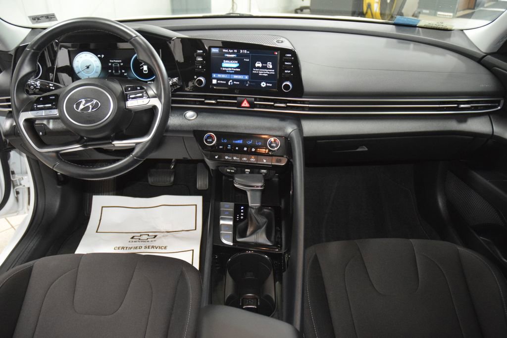 Used 2022 Hyundai Elantra SEL w/ Convenience Package FWD image 22