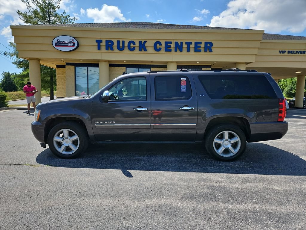 Used 2010 Chevrolet Suburban LTZ AWD/4WD image 2