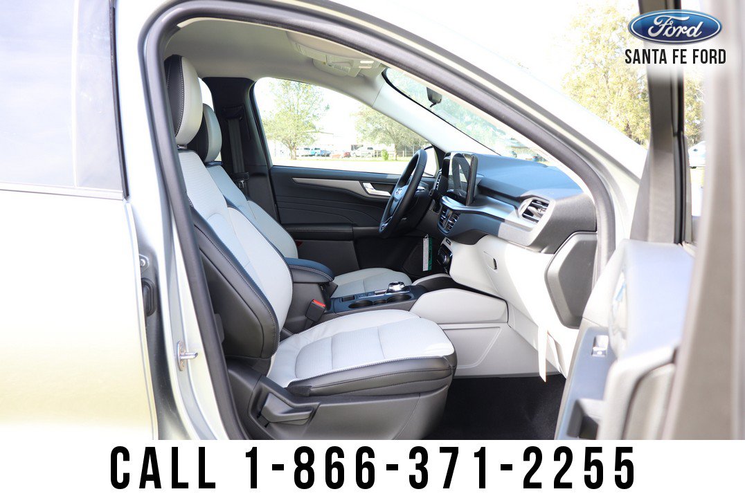New 2023 Ford Escape SE image 47