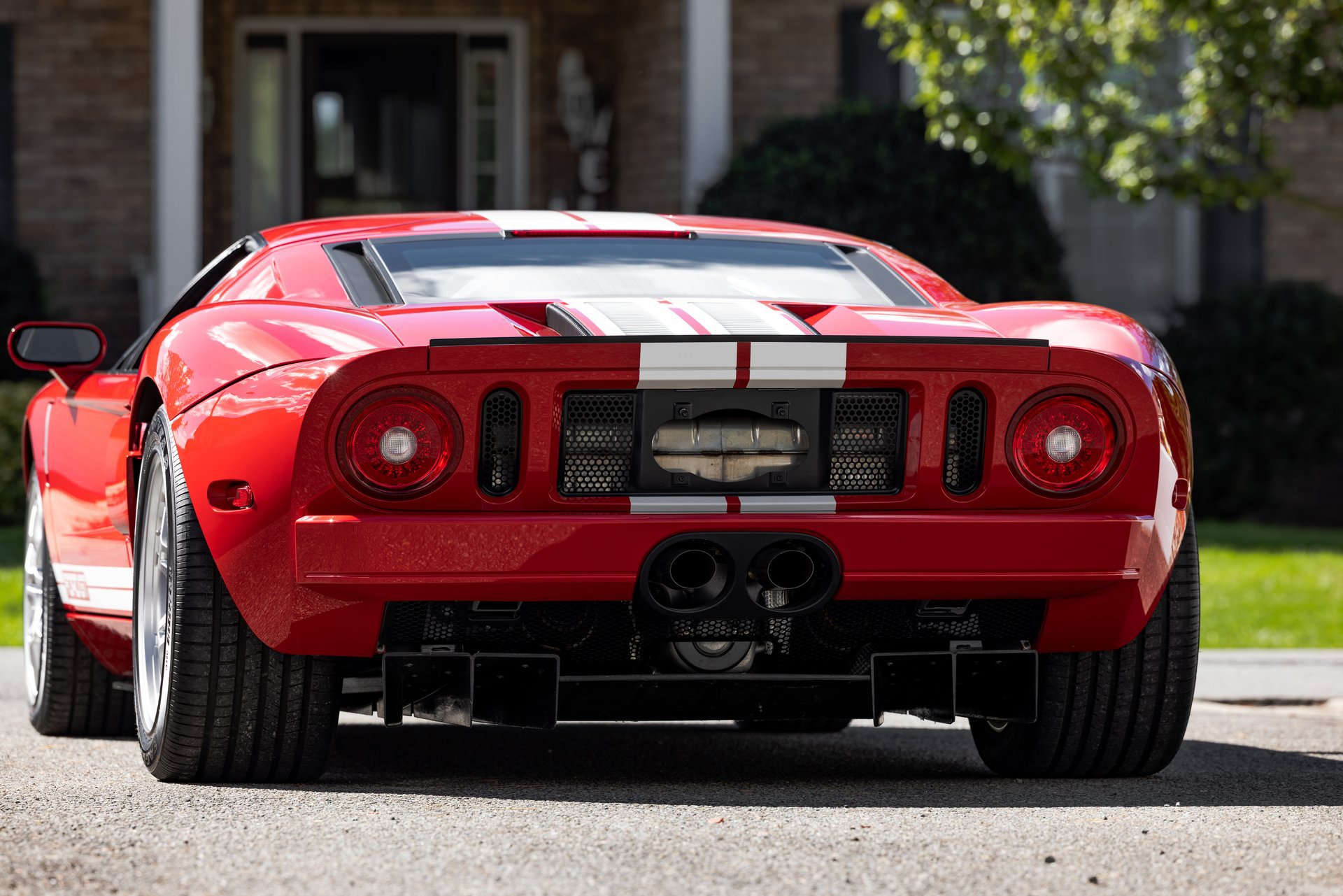 Used 2006 Ford GT RWD image 37