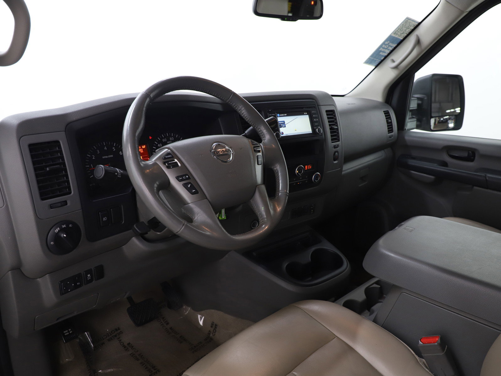 Used 2020 Nissan NV 3500 SL image 21