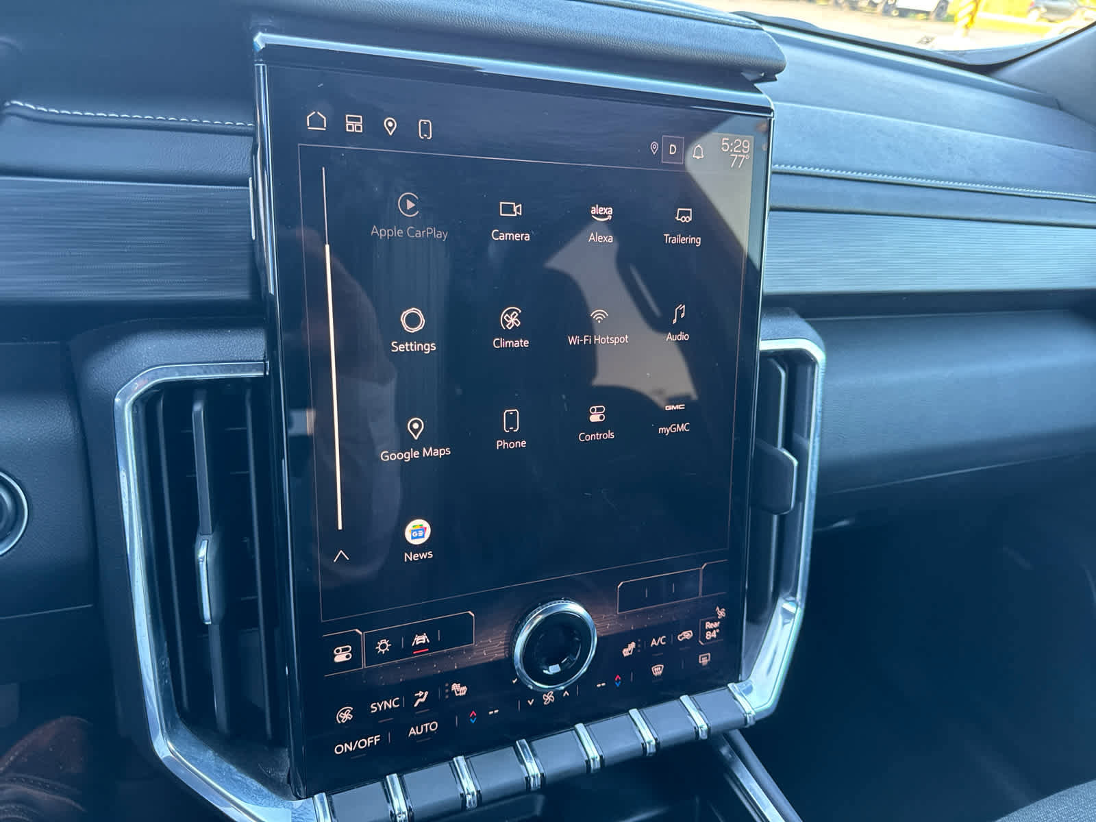 Used 2025 GMC Acadia Elevation image 26