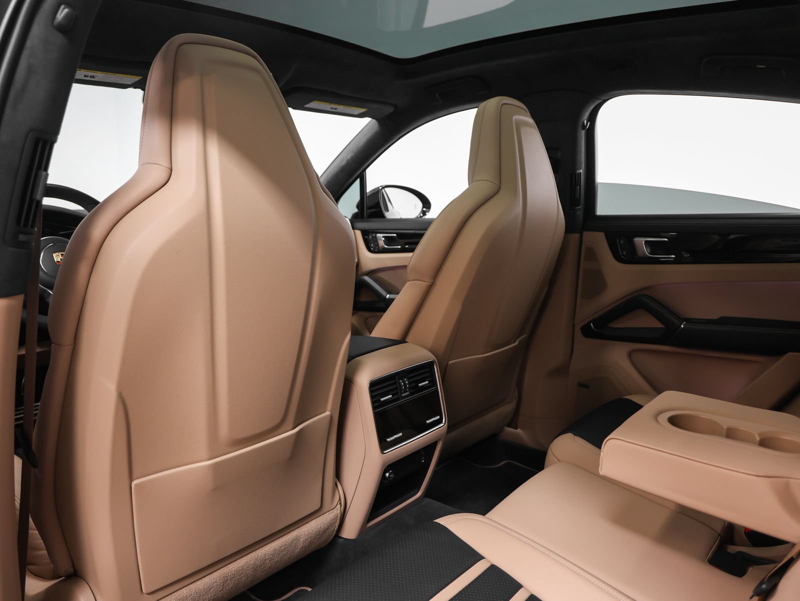 Certified 2023 Porsche Cayenne GTS AWD/4WD image 55