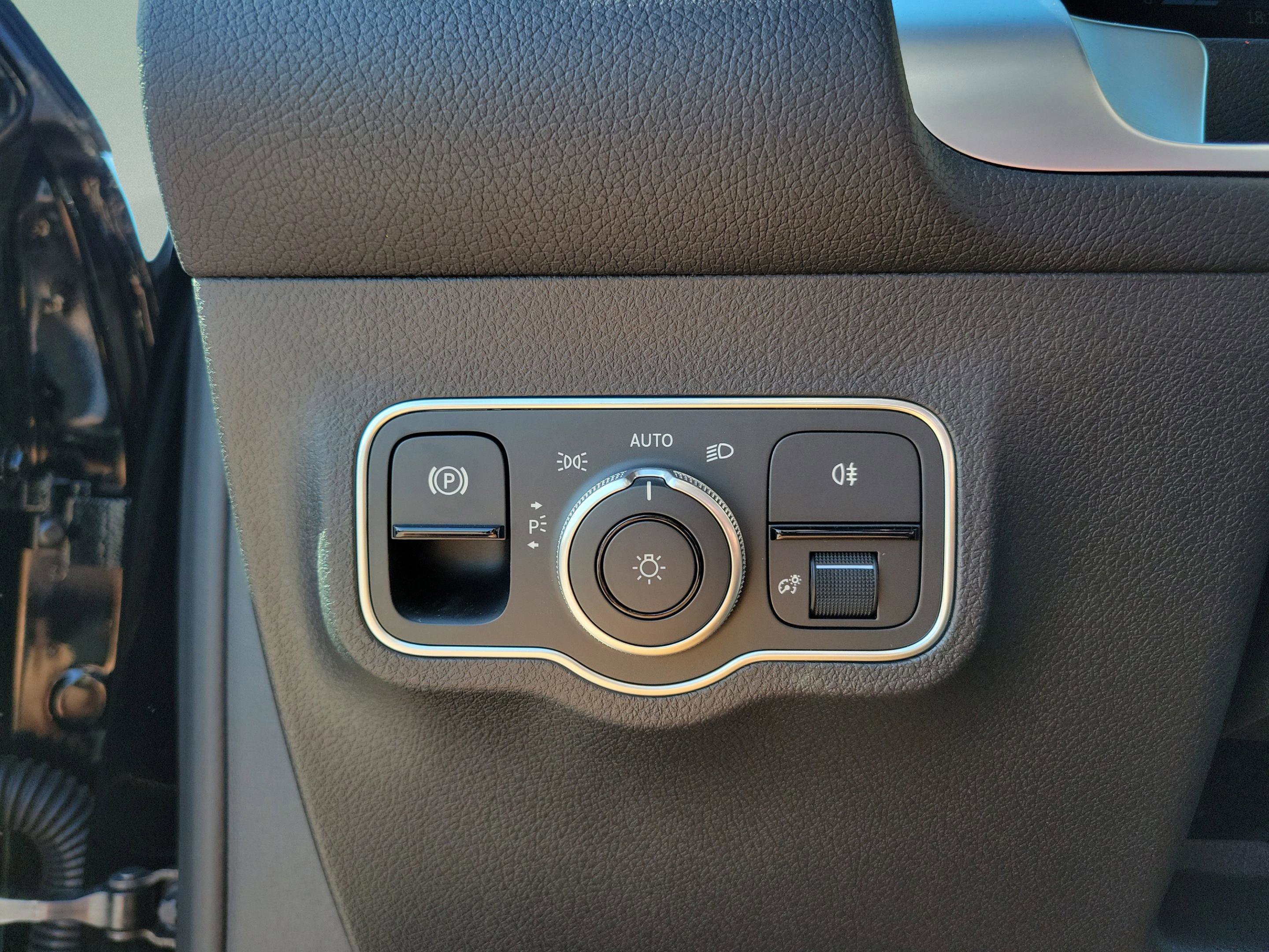 Certified 2026 Mercedes-Benz GLB 35 AMG 4MATIC image 19