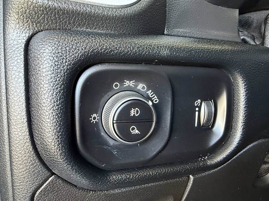 Used 2021 RAM 1500 Big Horn RWD image 37