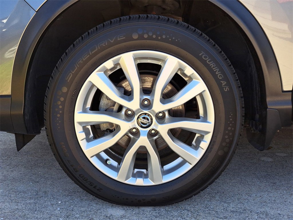 Certified 2021 Nissan Rogue Sport S image 12