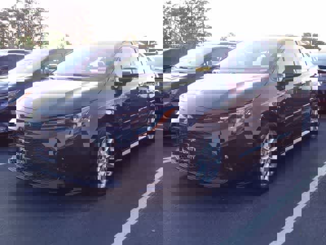 Used 2020 Toyota Corolla LE w/ LE Premium Package