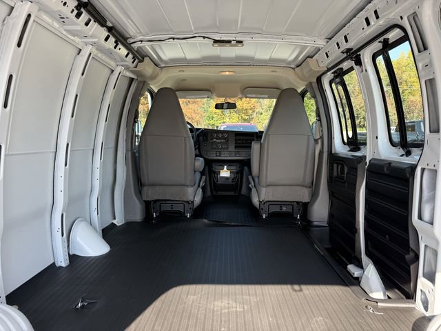 New 2025 Chevrolet Express 2500 Work Van w/ Driver Convenience Package image 13