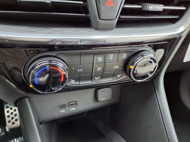 Used 2025 Buick Encore GX Sport Touring w/ Comfort Package image 33