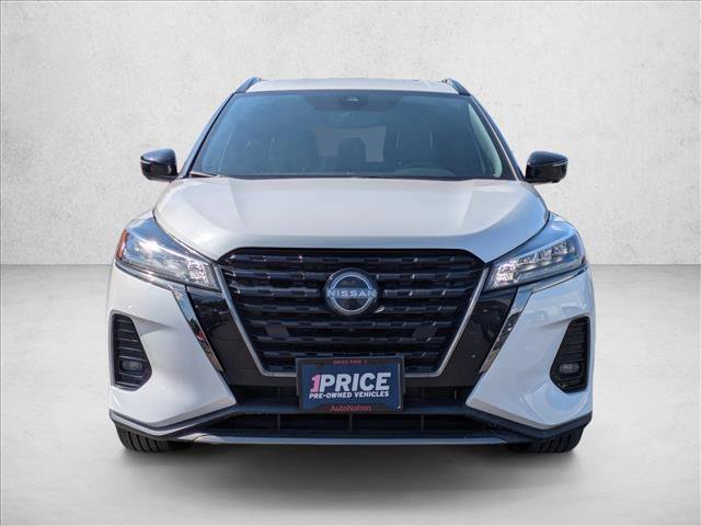 Used 2024 Nissan Kicks SR w/ SR Premium Package FWD image 2