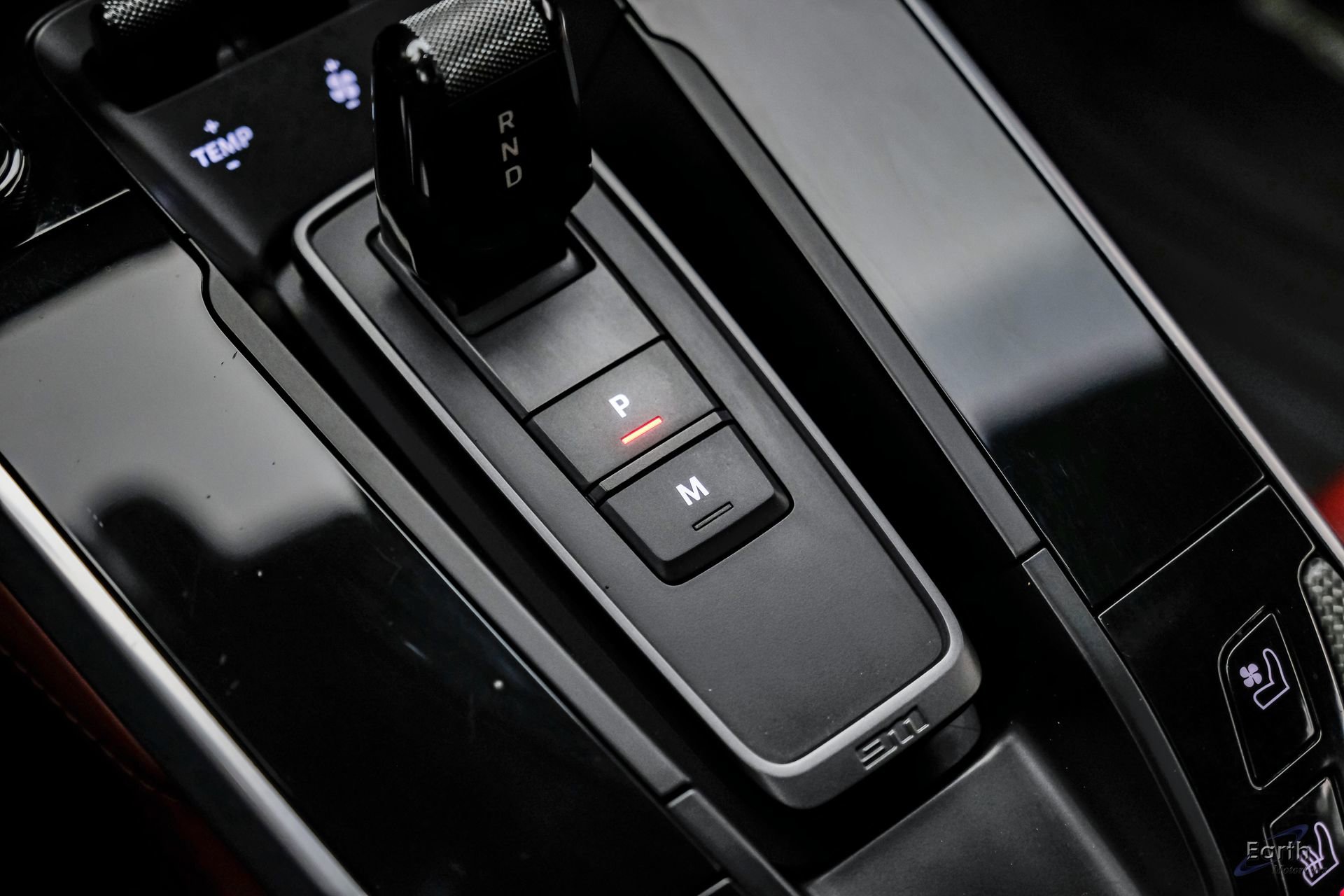 Used 2021 Porsche 911 Turbo image 64