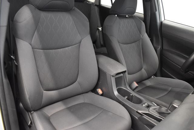 Used 2024 Toyota Corolla Cross LE AWD/4WD image 6