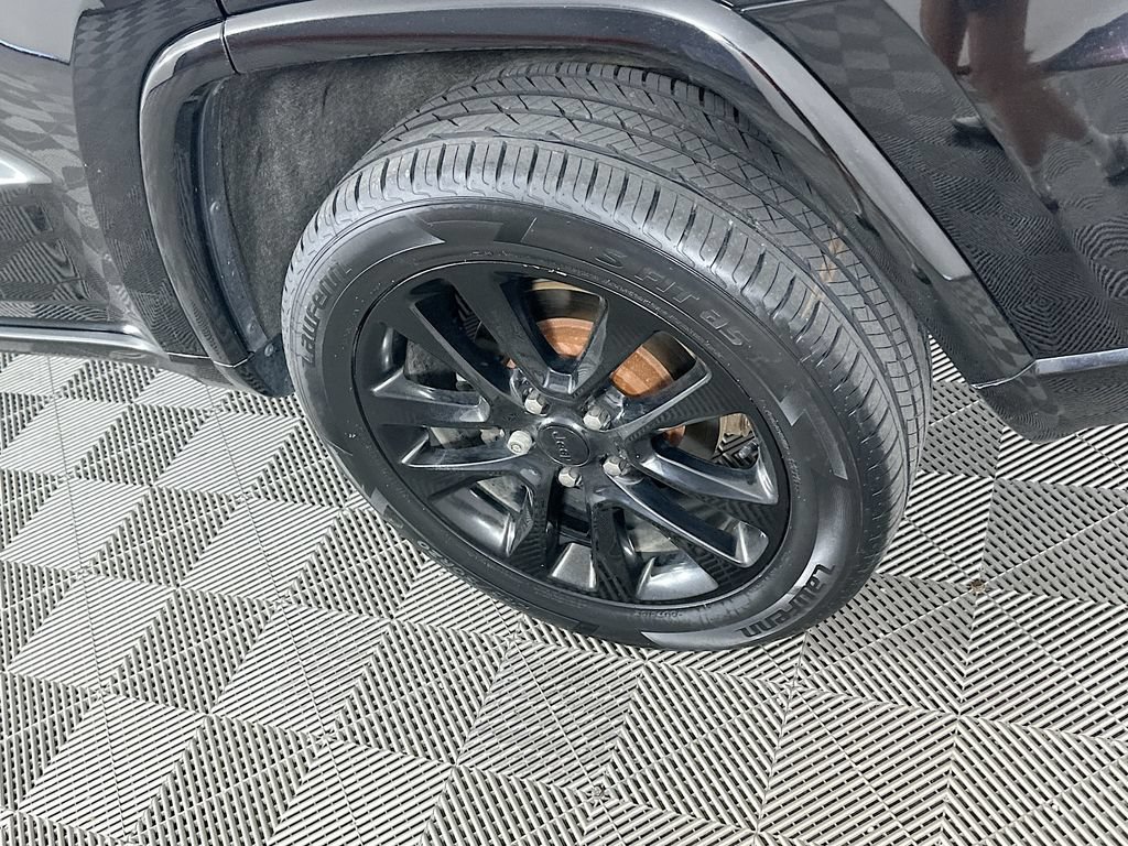 Certified 2019 Jeep Grand Cherokee Altitude AWD/4WD image 41