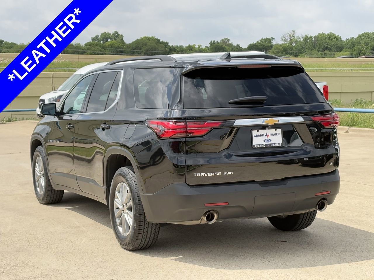Used 2023 Chevrolet Traverse LT w/ LPO, Floor Liner Package AWD/4WD image 6
