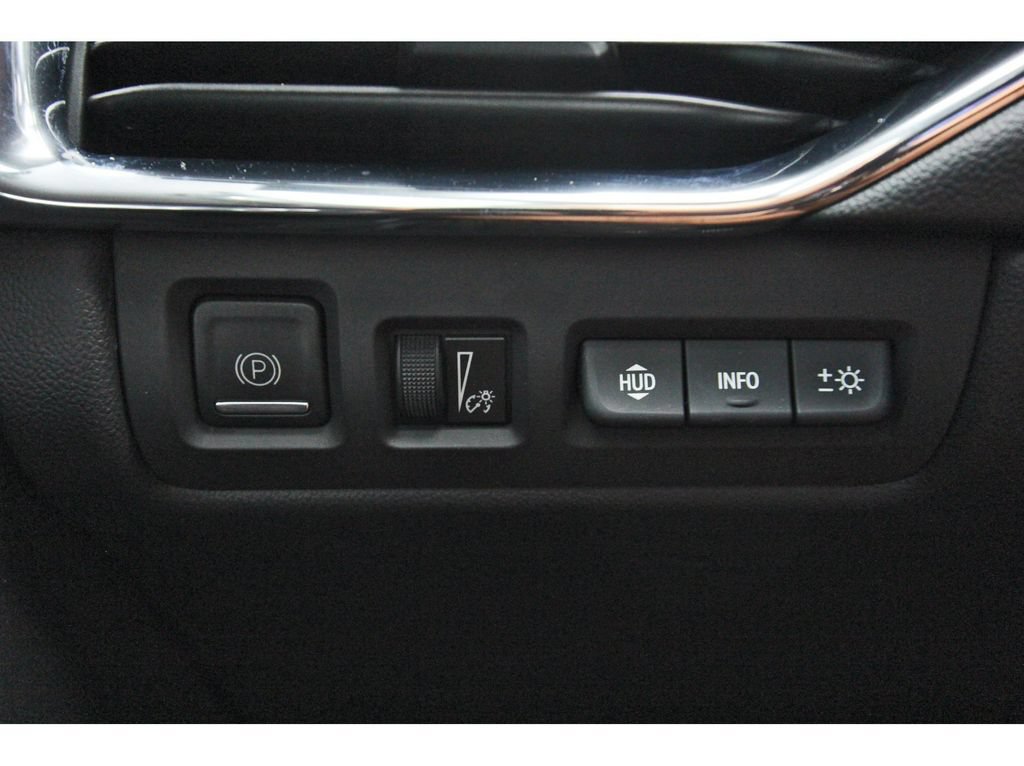 Used 2023 Cadillac XT4 Sport w/ Technology Package FWD image 19