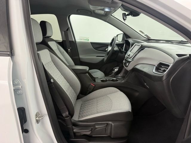 Used 2023 Chevrolet Equinox LS w/ LS Convenience Package image 32