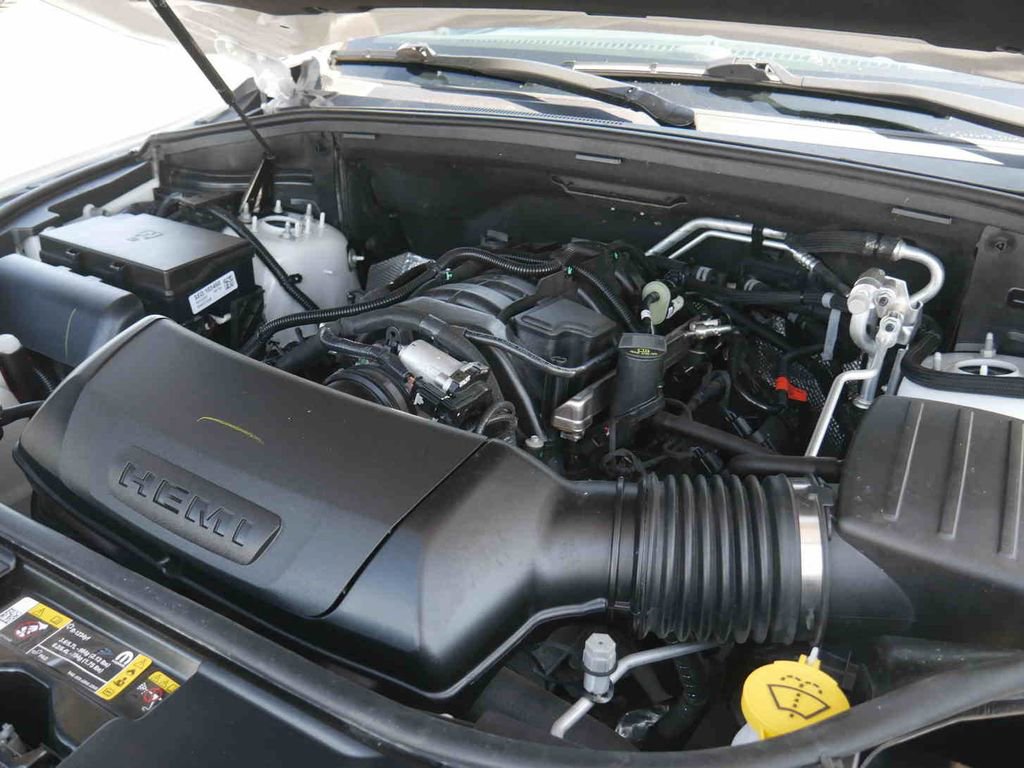Used 2025 Dodge Durango R/T AWD/4WD image 15
