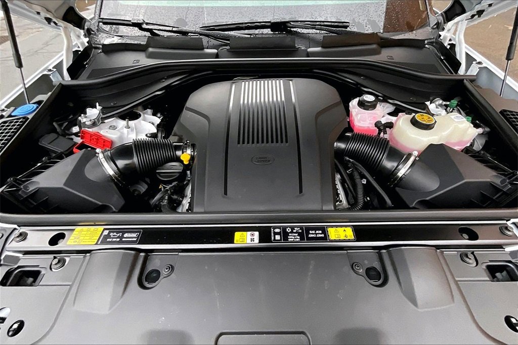 New 2025 Land Rover Range Rover Autobiography image 12