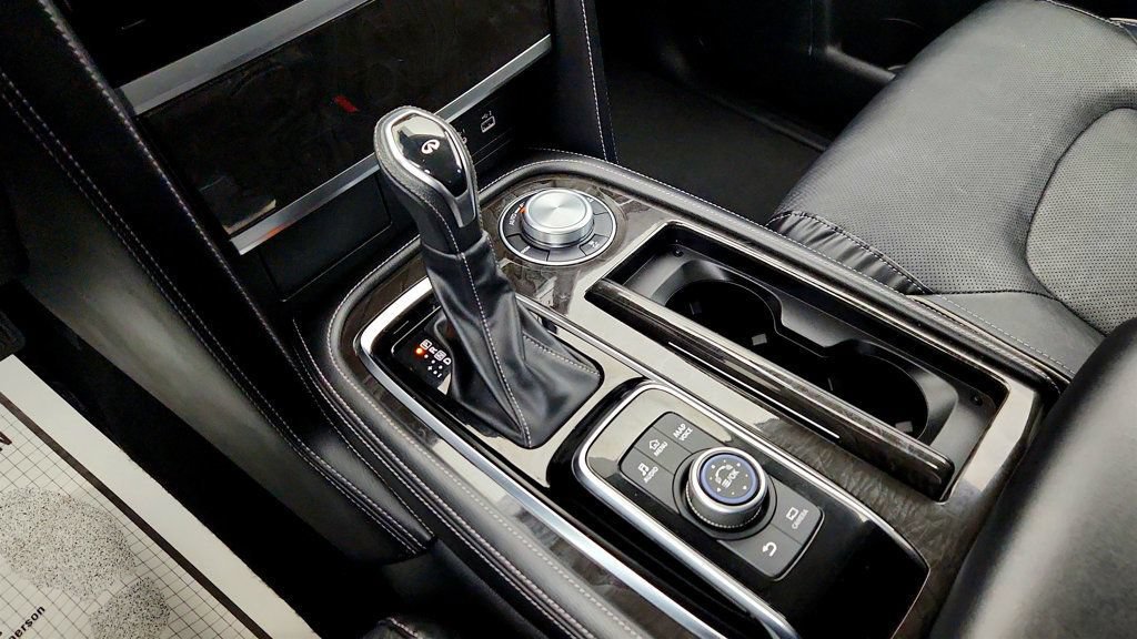 Used 2024 INFINITI QX80 Luxe AWD/4WD image 17