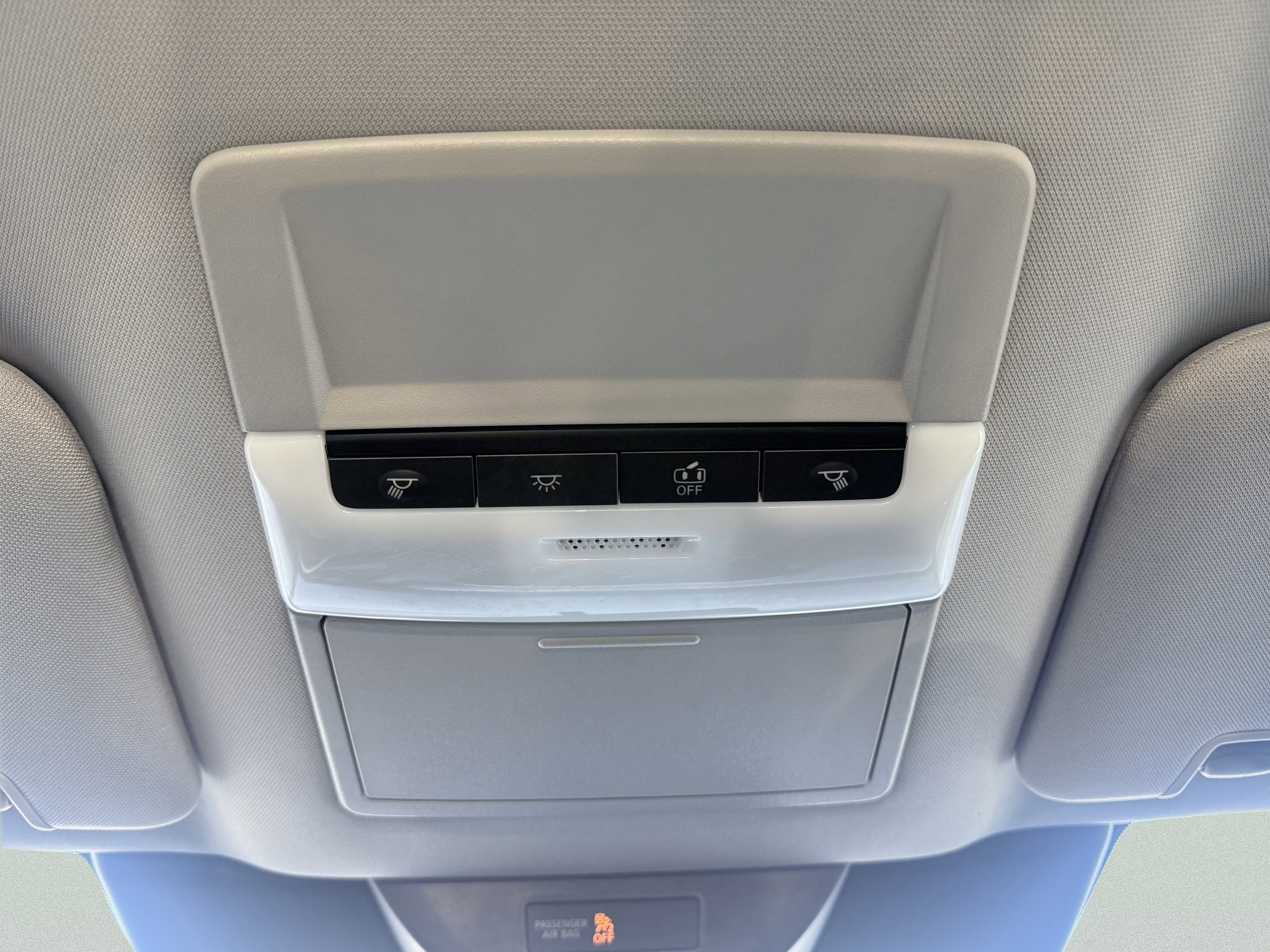 Used 2025 Nissan Pathfinder S image 59