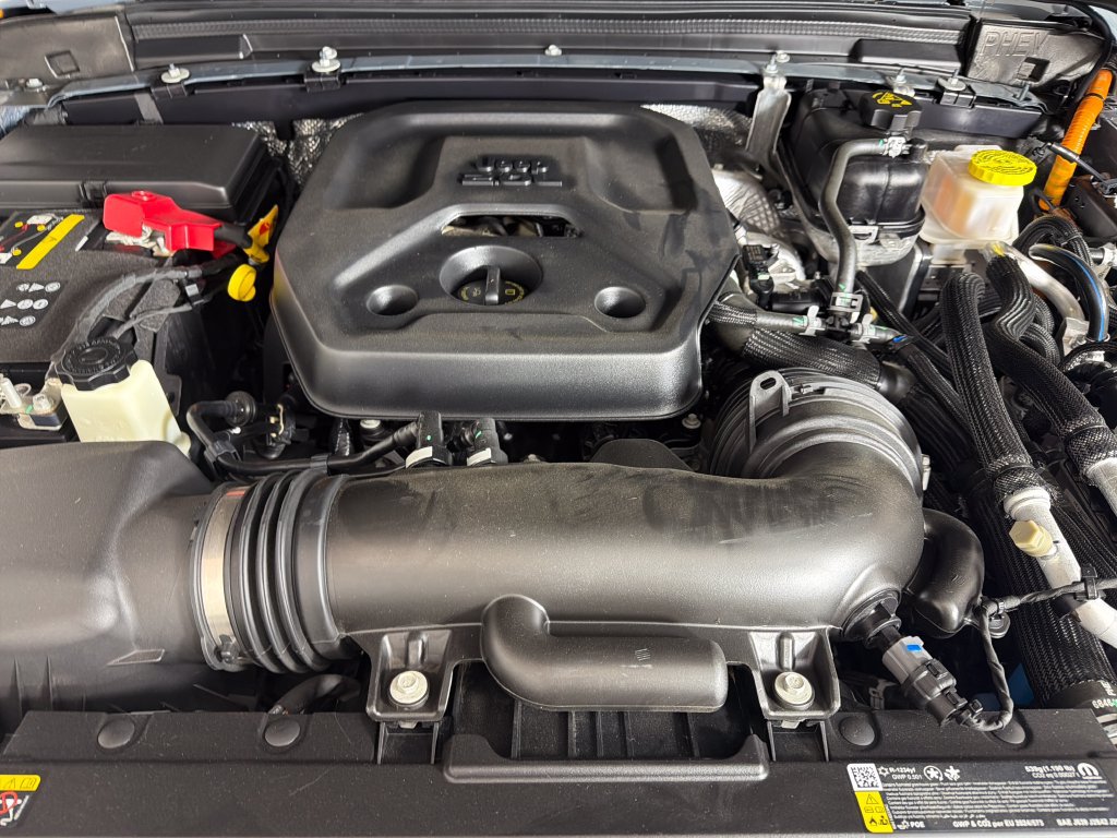 Used 2025 Jeep Wrangler Unlimited Sport S 4xe AWD/4WD image 23