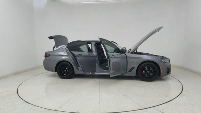 Used 2022 BMW 530e xDrive 530e iPerformance w/ Executive Package image 76