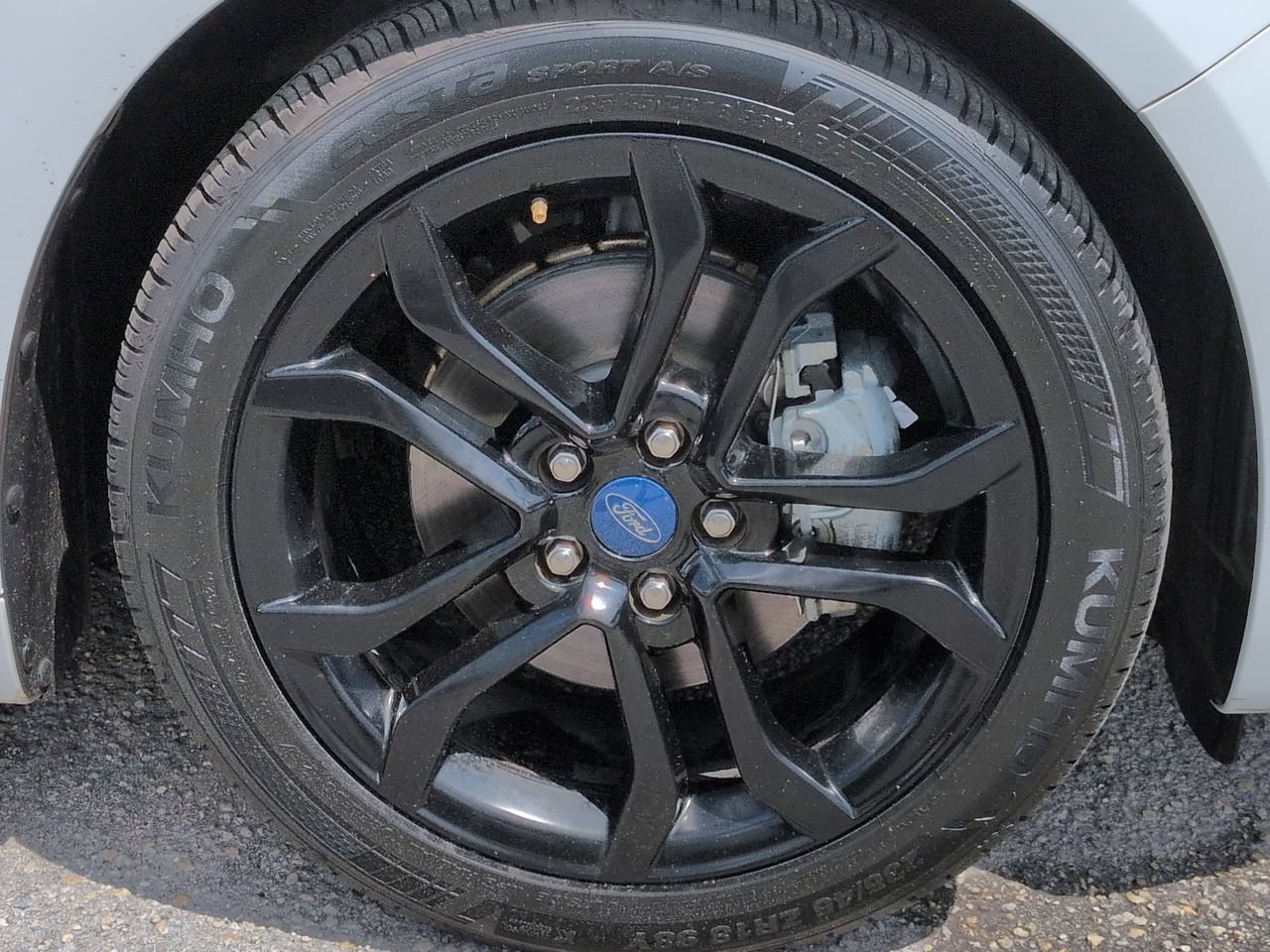 Used 2019 Ford Fusion SE w/ Equipment Group 151A FWD image 11