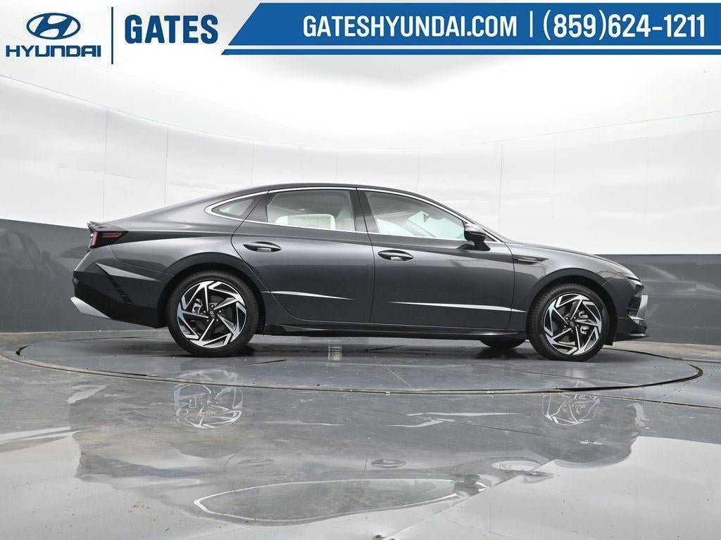 New 2025 Hyundai Sonata SEL FWD image 35