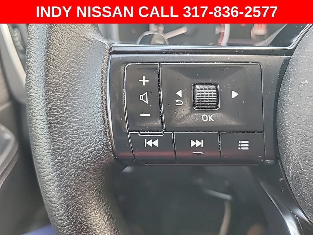 Used 2023 Nissan Rogue SV AWD/4WD image 16