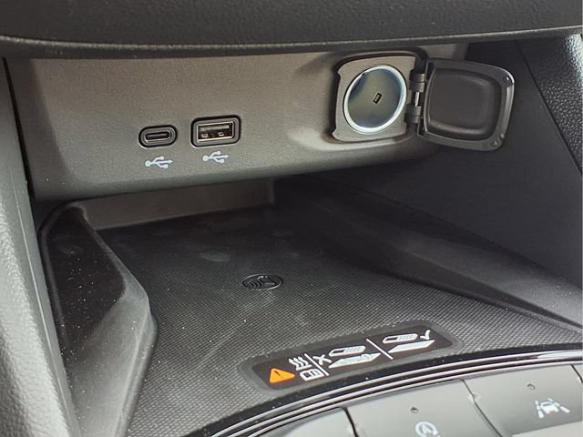 New 2026 Buick Envista Sport Touring w/ Convenience I Package FWD image 9