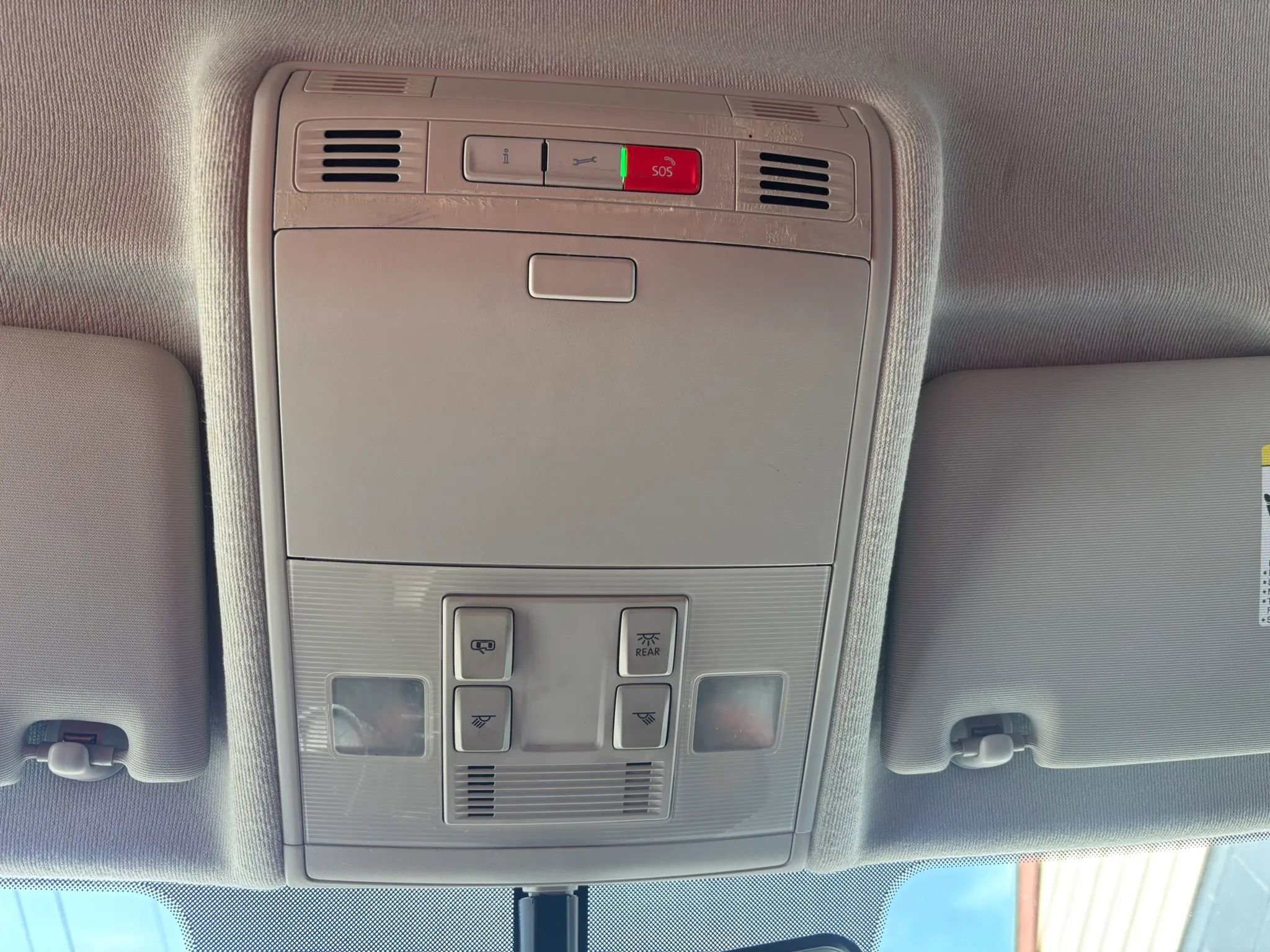 Used 2021 Volkswagen Tiguan S FWD image 25