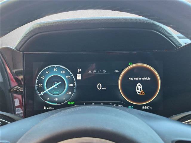 Used 2024 Hyundai Elantra Limited FWD image 10