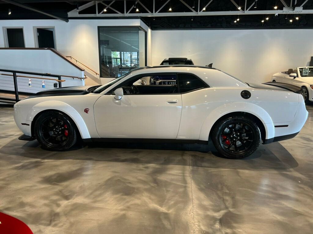 Used 2022 Dodge Challenger SRT Hellcat image 2
