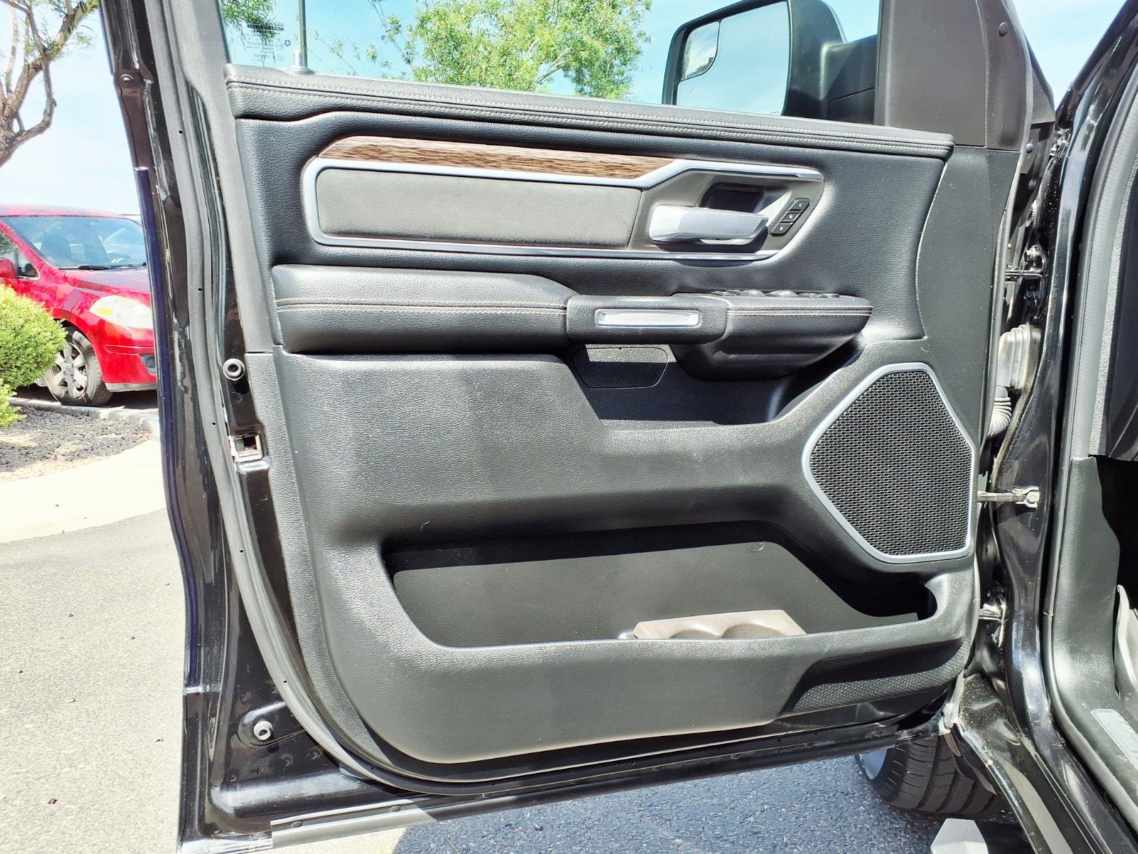 Used 2020 RAM 1500 Laramie AWD/4WD image 21