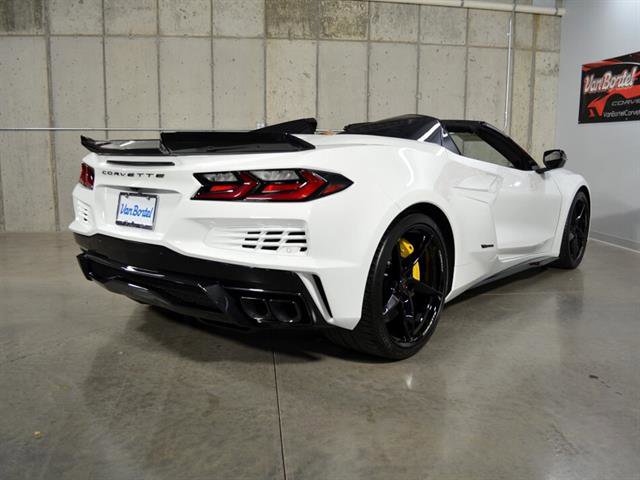 New 2025 Chevrolet Corvette E-Ray image 9