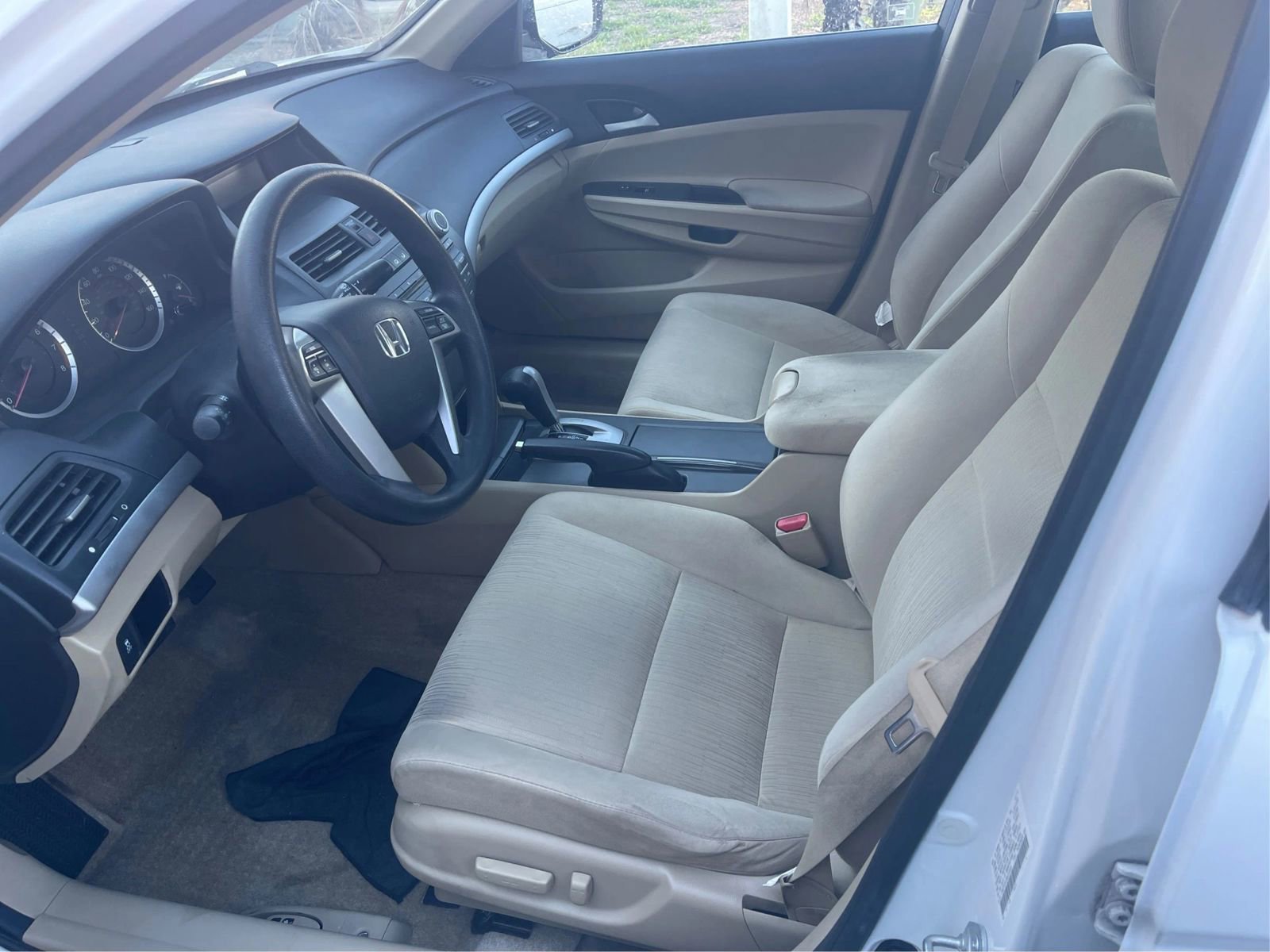 Used 2011 Honda Accord LX-P image 8