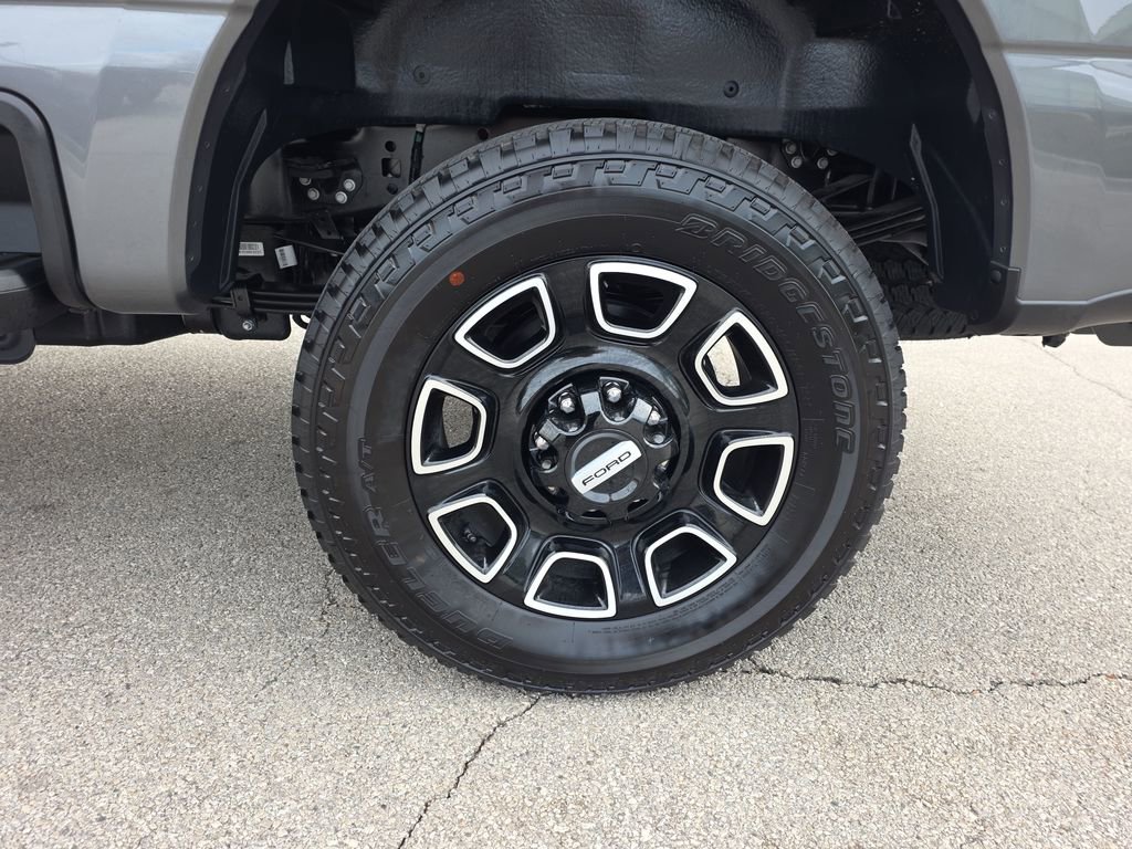 Used 2025 Ford F250 Platinum image 13