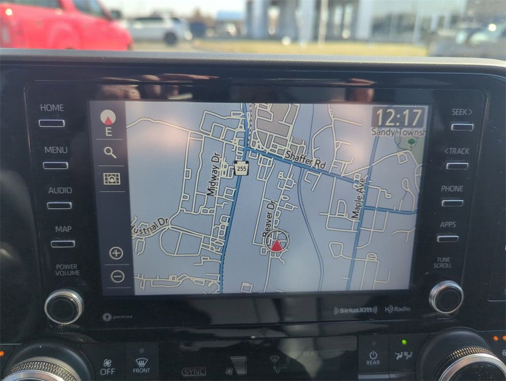 Used 2021 Toyota Highlander XLE image 25