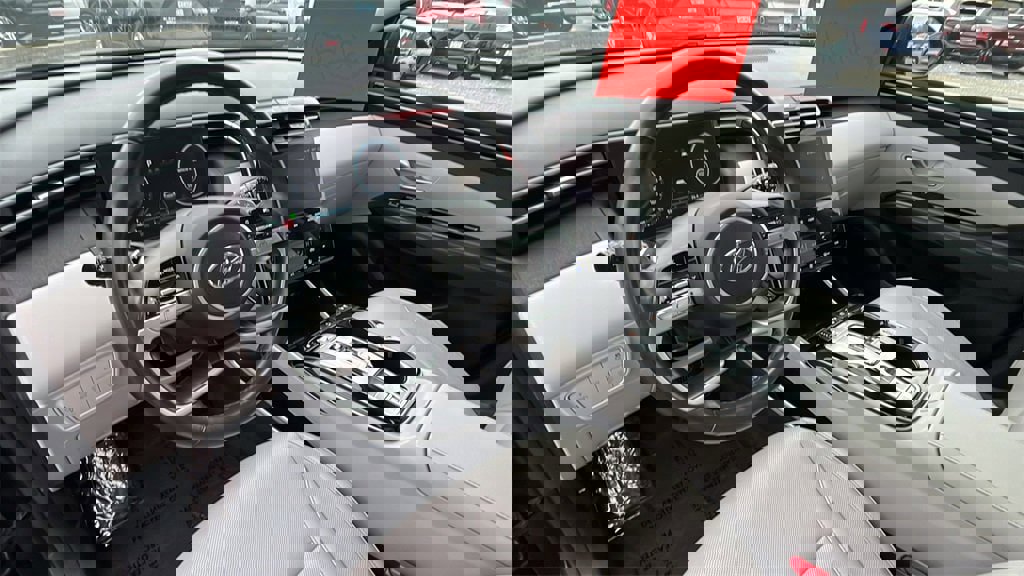 Used 2024 Hyundai Tucson Limited image 23