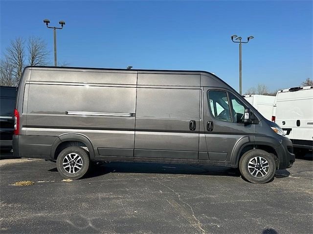 New 2026 RAM ProMaster 3500 w/ Quick Order Package 22G SLT image 4