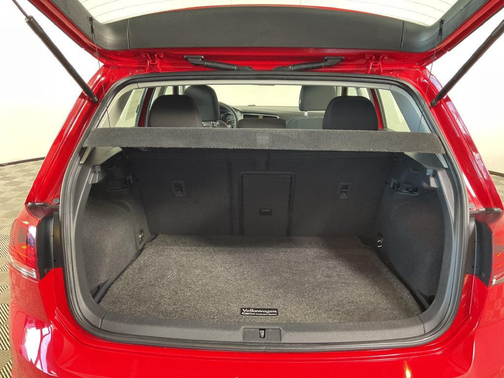 Used 2016 Volkswagen Golf S FWD image 21