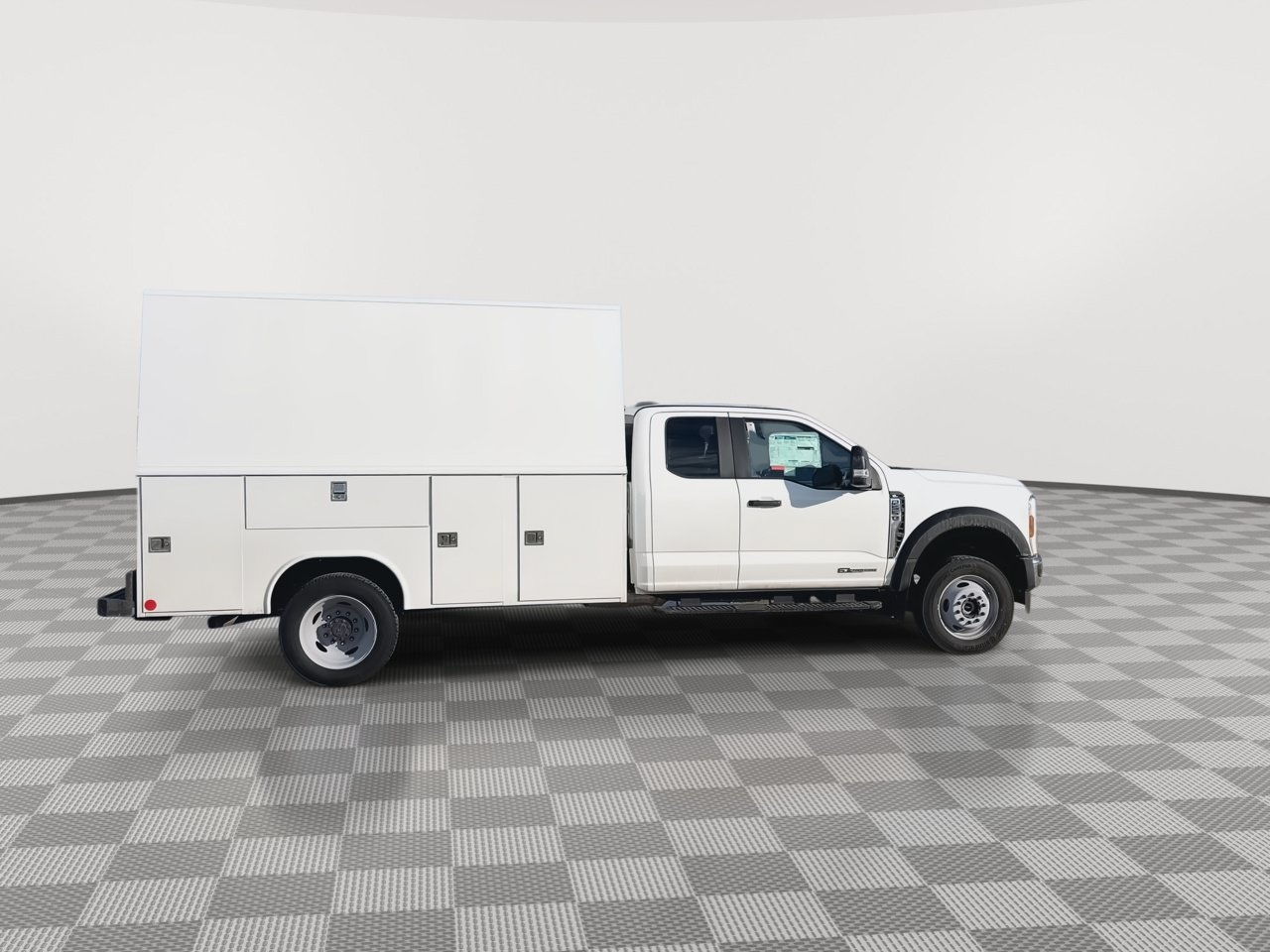 New 2025 Ford F550 4x4 SuperCab Super Duty image 31