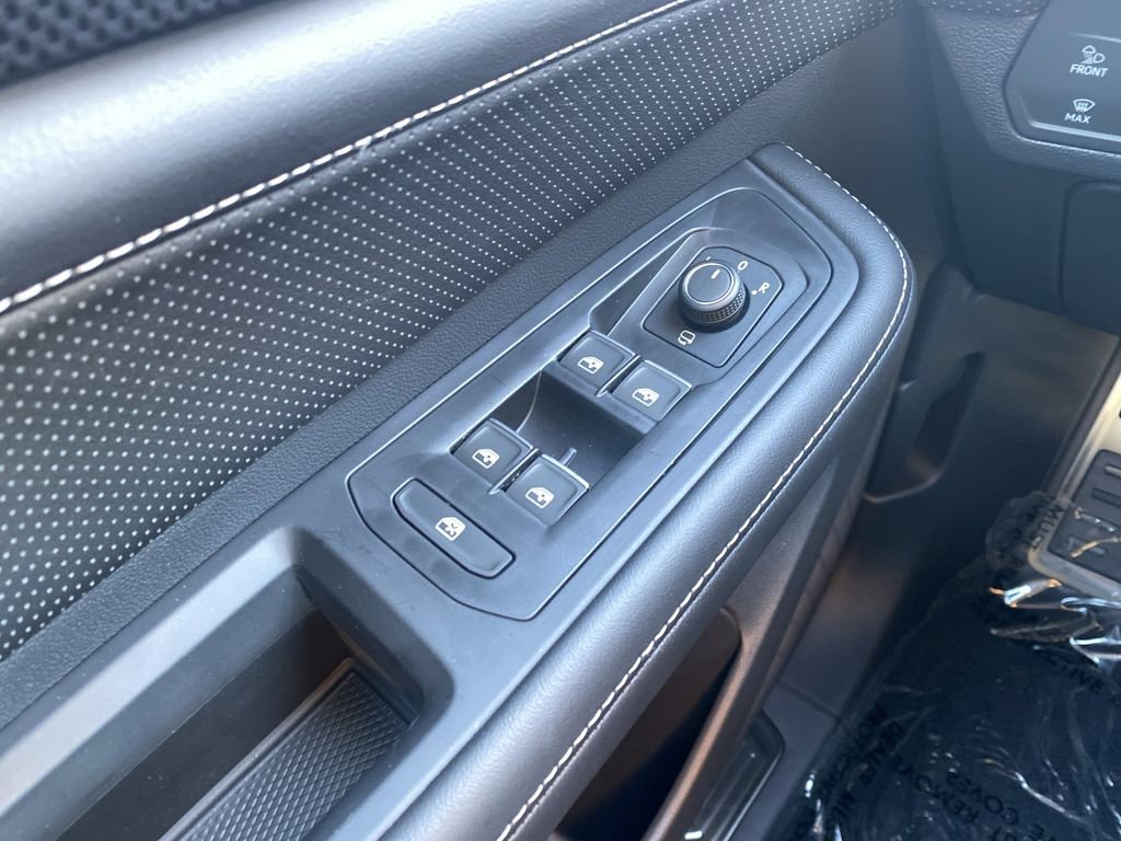 New 2026 Volkswagen Atlas Cross Sport SEL Premium R-Line image 31