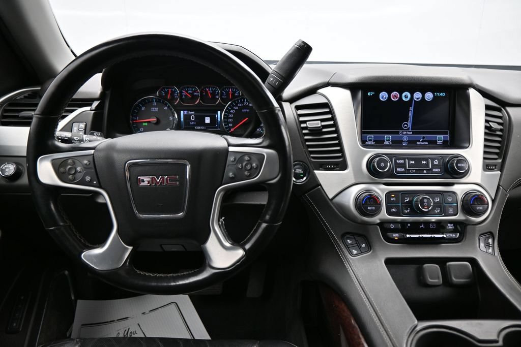Used 2020 GMC Yukon XL SLT w/ Open Road Package AWD/4WD image 15