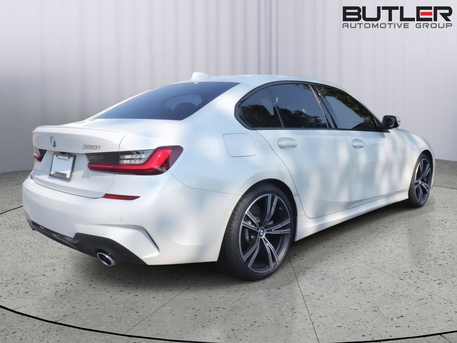 Used 2022 BMW 330i Sedan w/ M Sport Package RWD image 7