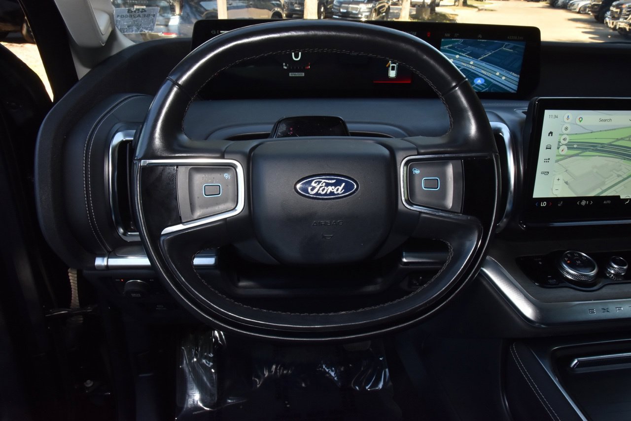 Used 2025 Ford Expedition Max Platinum AWD/4WD image 23