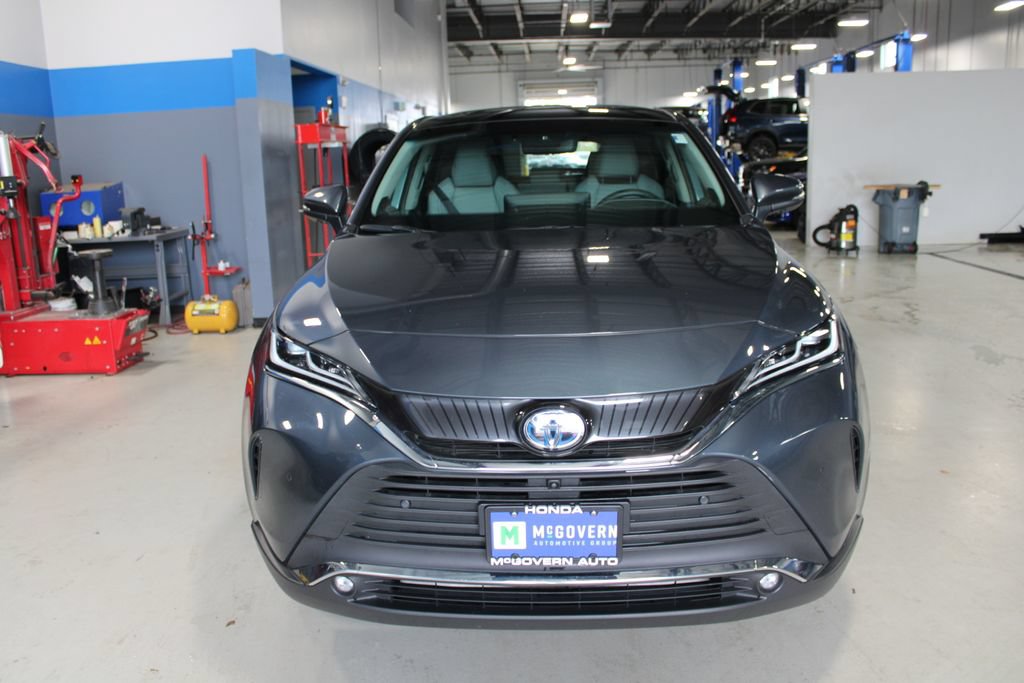 Used 2024 Toyota Venza Limited AWD/4WD image 2
